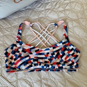 Lululemon free to be wild bra Capoiera